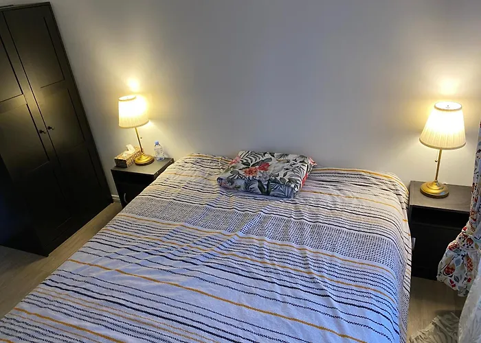 Room Close To Arena La Defense